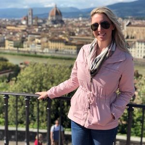 Meet your Posher, Victoria